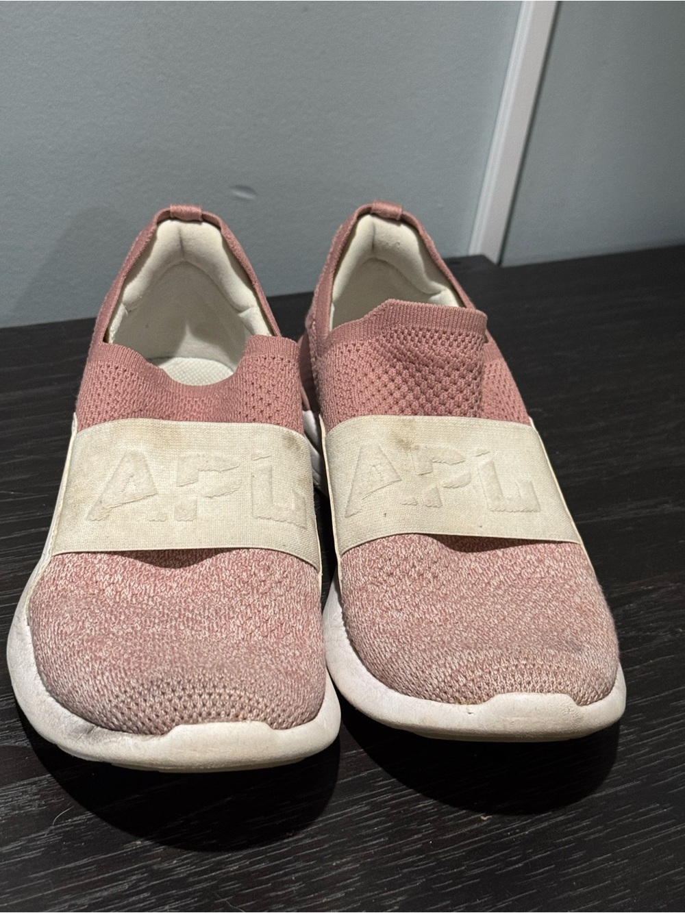 APL TechLoom Bliss Slip On Running Shoes Pink Rose Size 9 Women